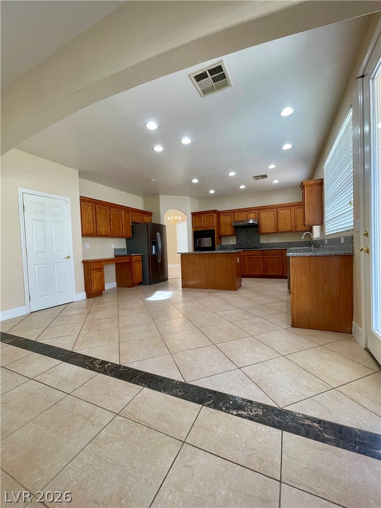 5136 Masotta Avenue Property Photo 18