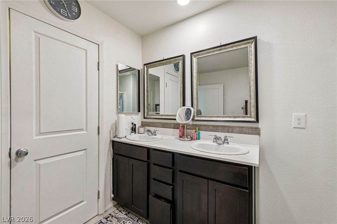 9320 Newbattle Street Property Photo 25