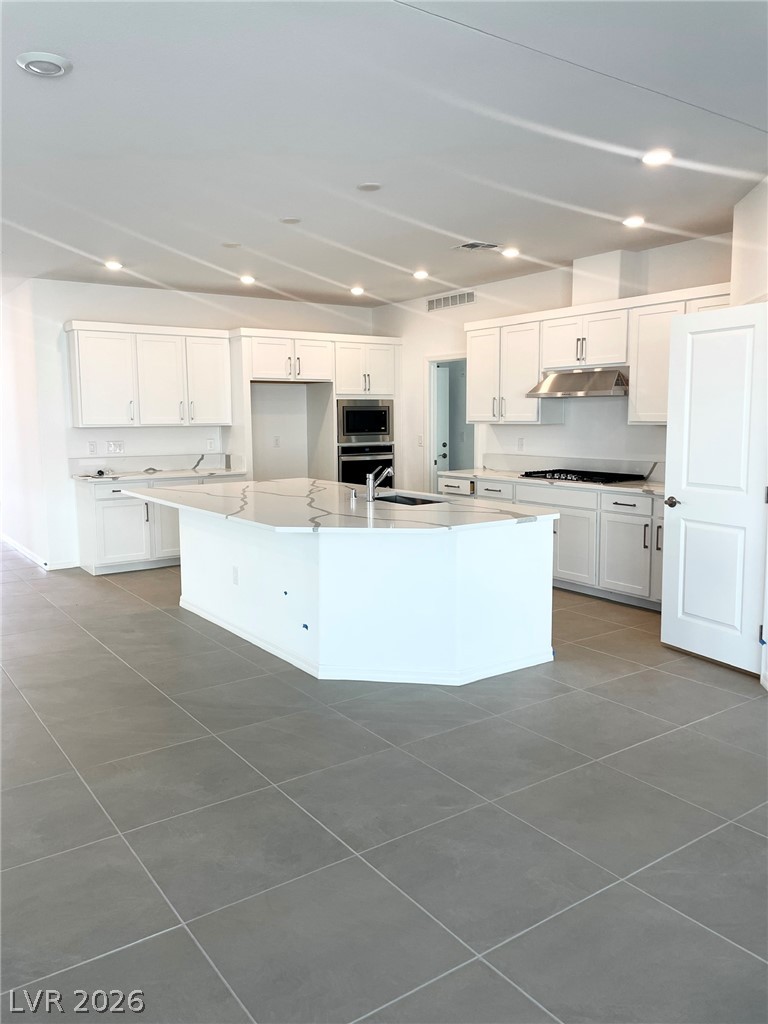632 Stone Hammer Avenue Property Photo 3