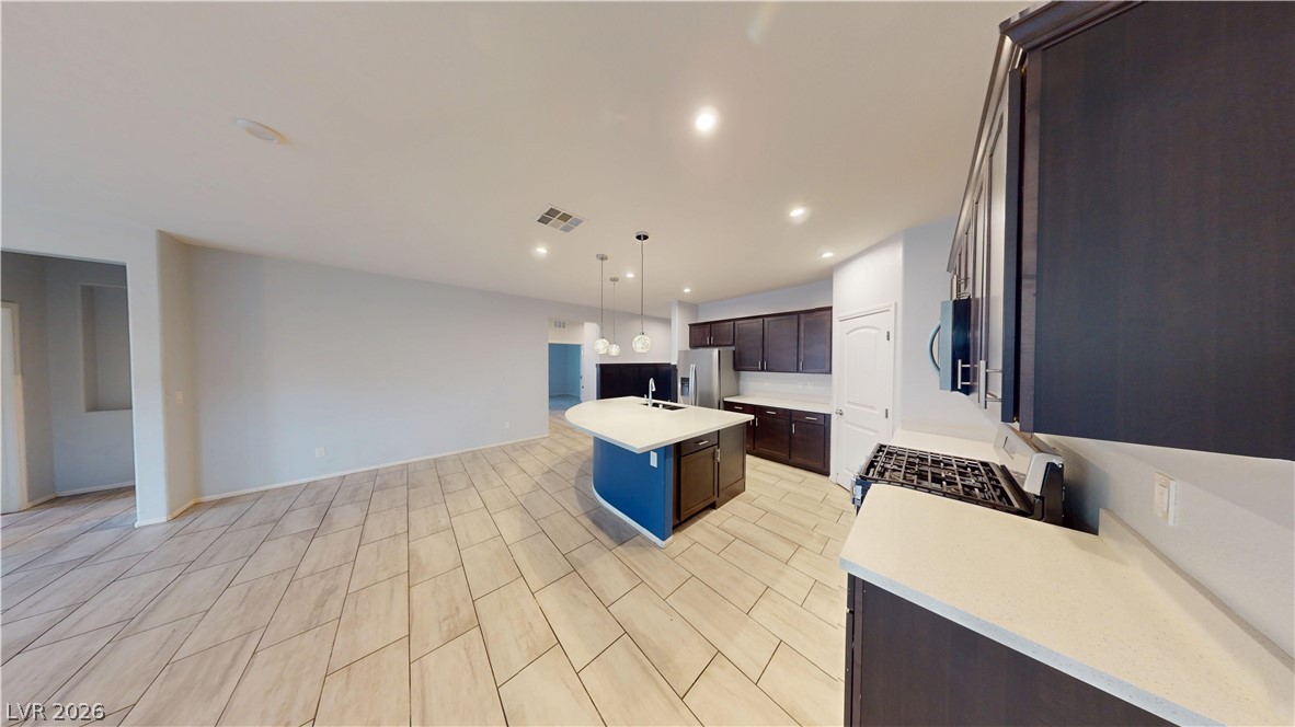 6940 Unicorn Street Property Photo 4