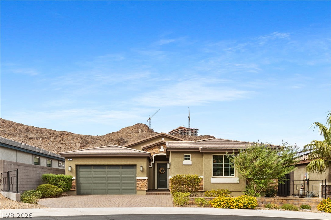 417 Oakey Crest Ridge Street Property Photo 2