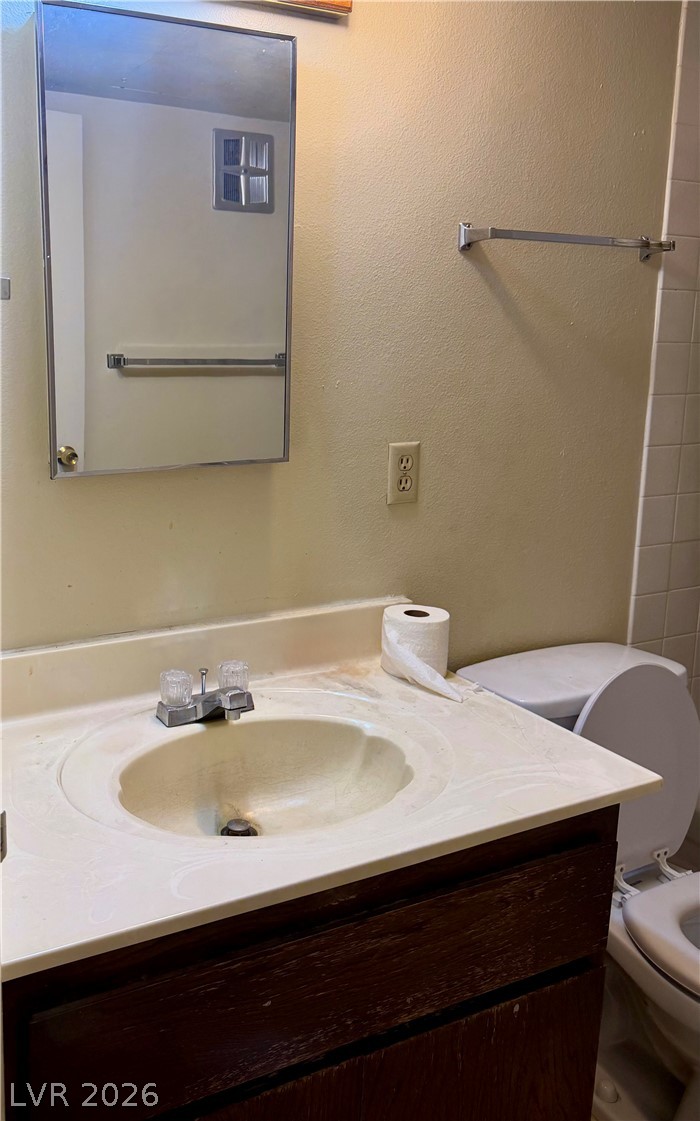 555 South Royal Crest Circle 12 Property Photo 11