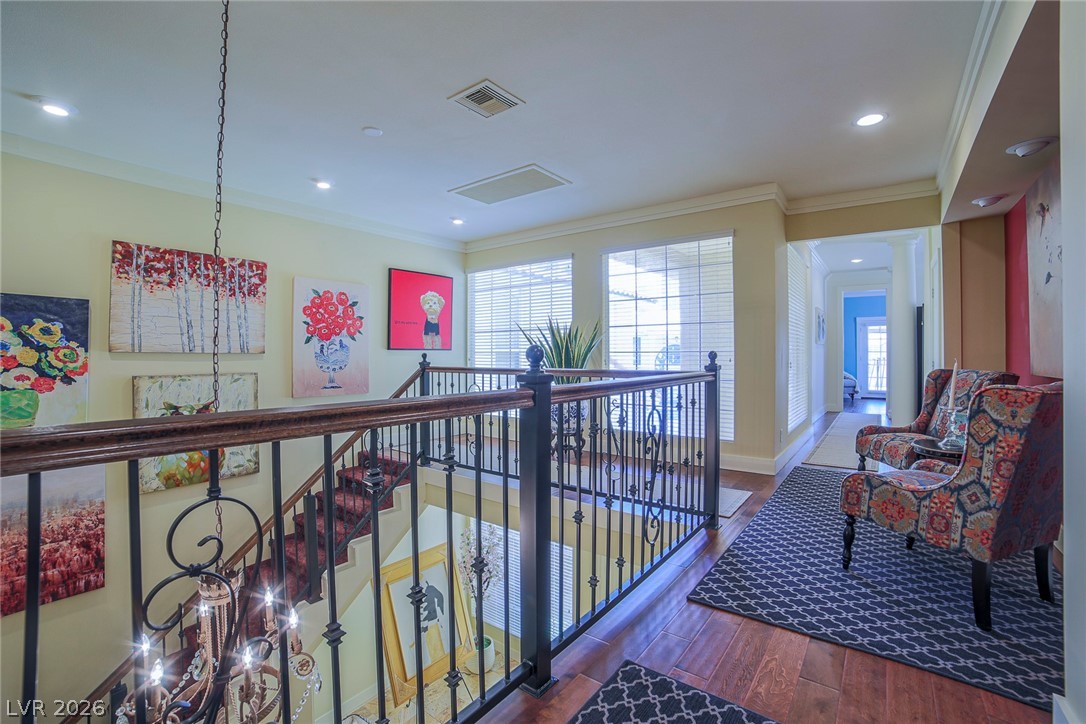2863 Queens Courtyard Drive Property Photo 10