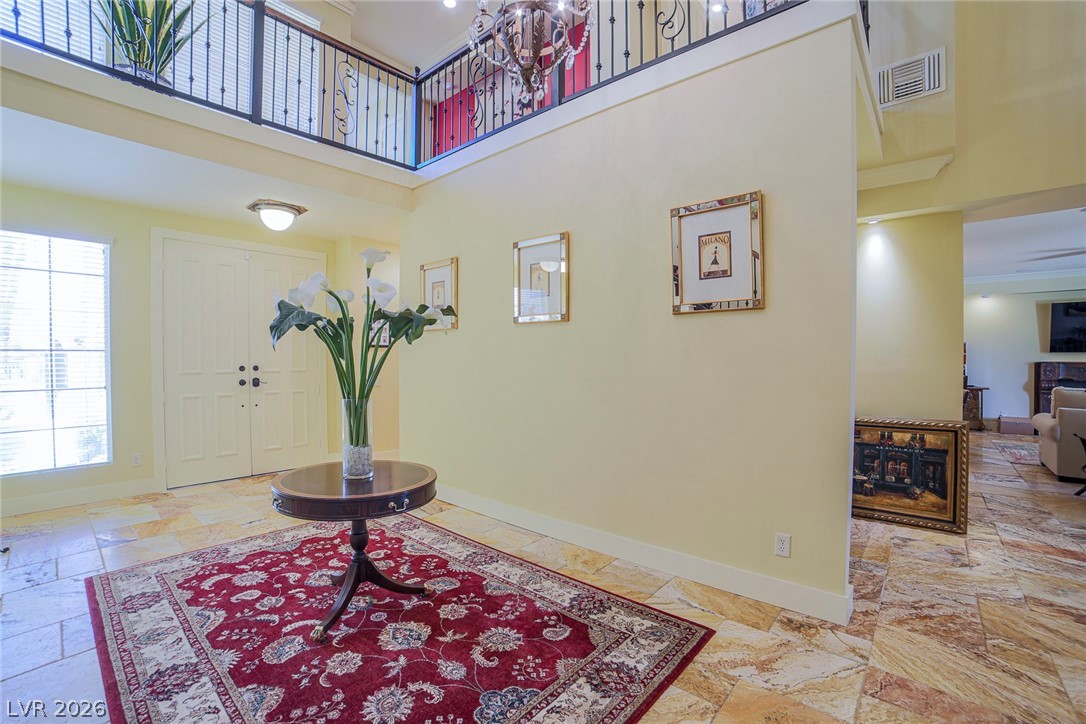 2863 Queens Courtyard Drive Property Photo 17