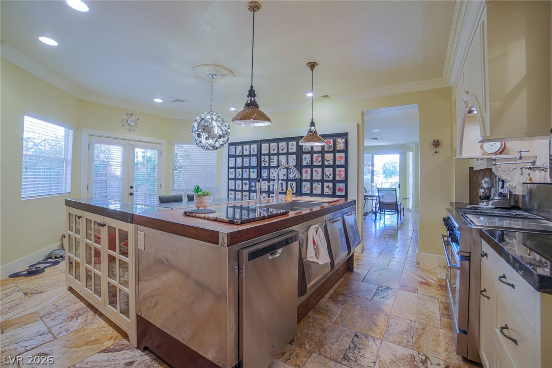 2863 Queens Courtyard Drive Property Photo 29