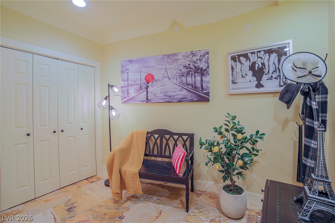 2863 Queens Courtyard Drive Property Photo 33