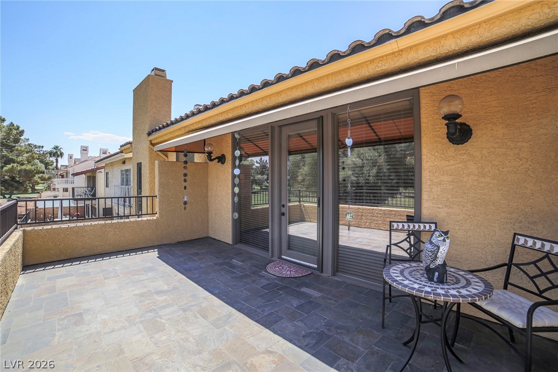 2863 Queens Courtyard Drive Property Photo 47