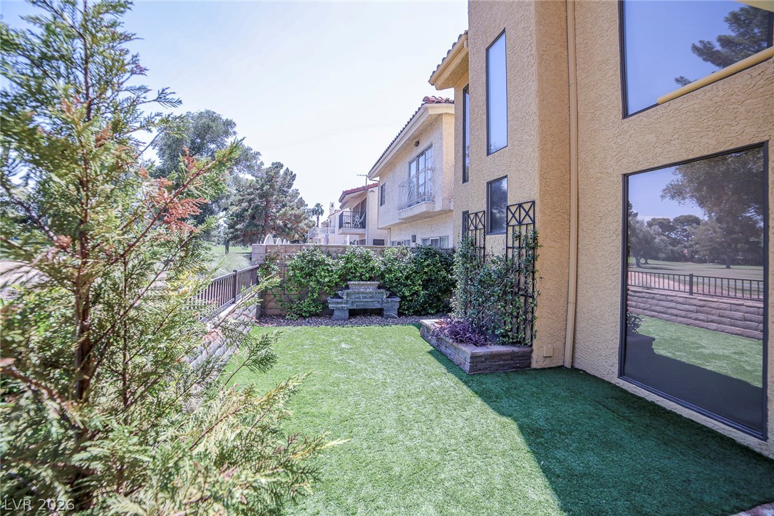 2863 Queens Courtyard Drive Property Photo 60