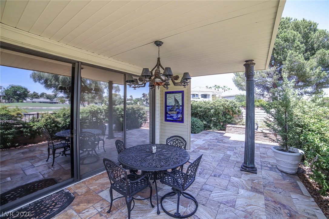 2863 Queens Courtyard Drive Property Photo 61