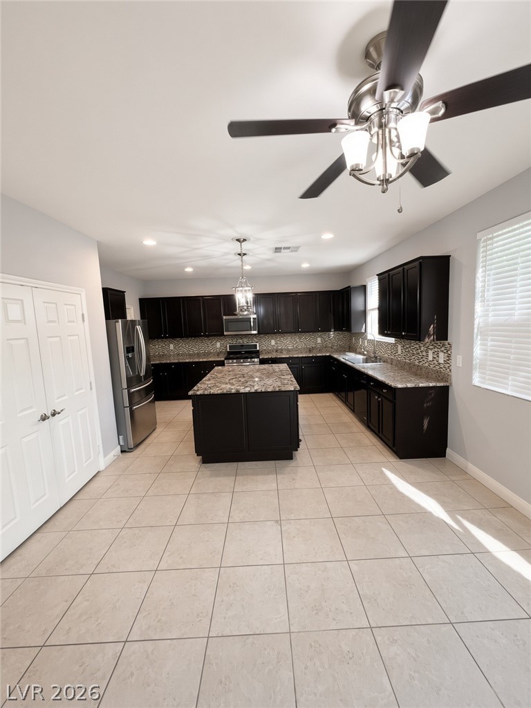 10593 Hamdem Property Photo 5