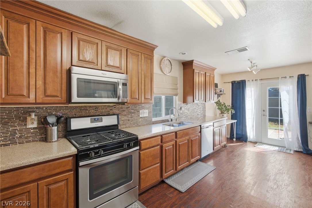7164 Paradise Bay Drive Property Photo 11