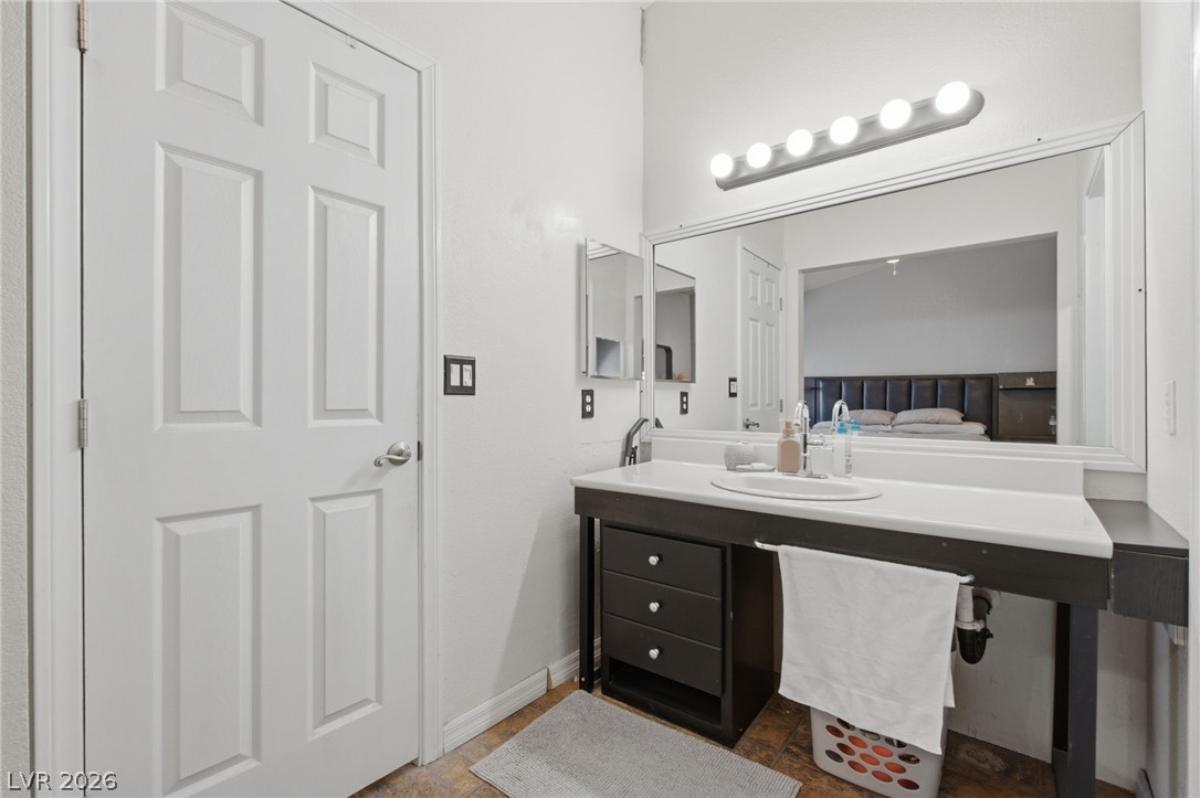 7164 Paradise Bay Drive Property Photo 27