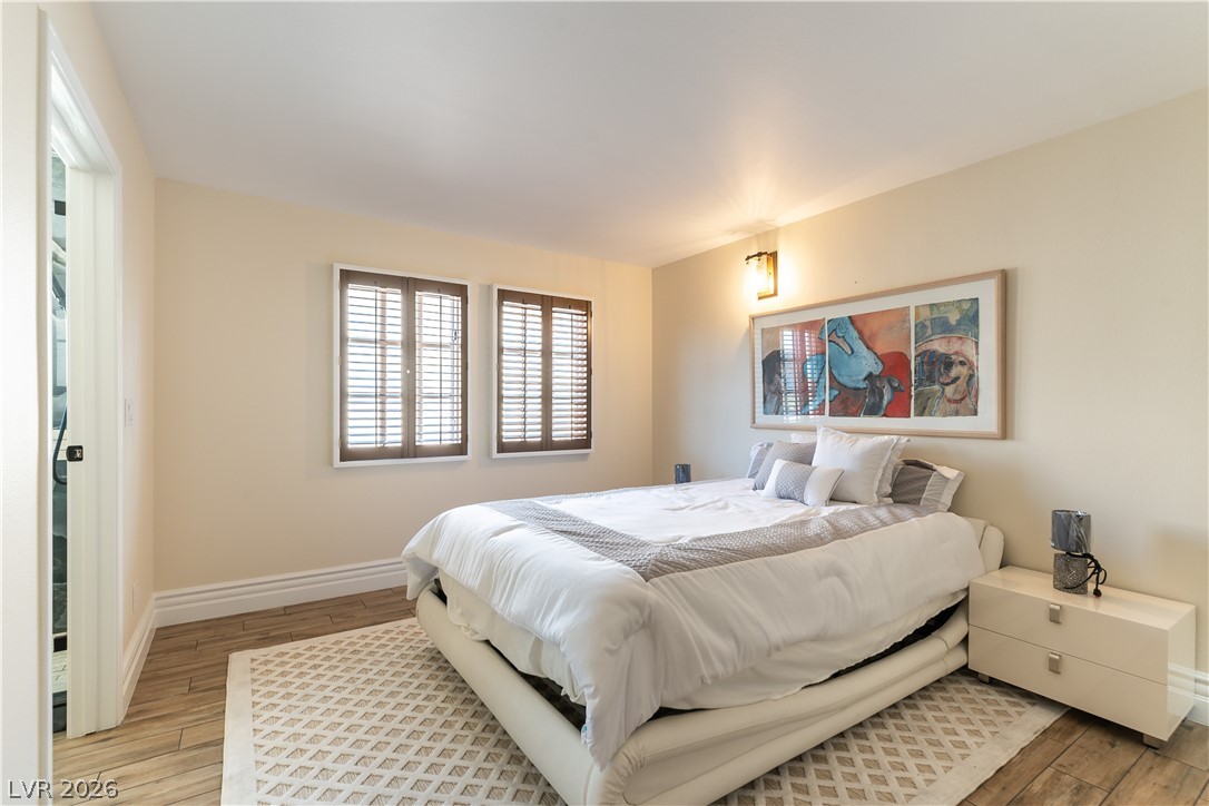 2845 Queens Courtyard Drive Property Photo 26