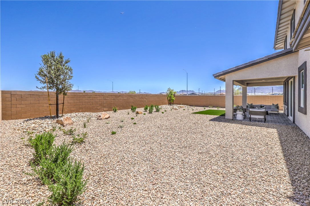 7645 Serenity Bay Ln Property Photo 11