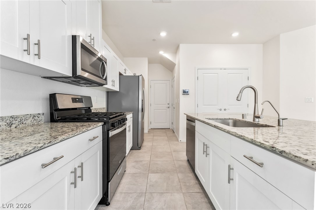10963 Cheshire Woods Avenue Property Photo 8