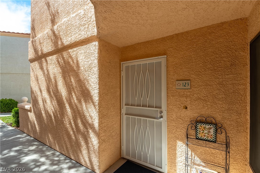8452 Boseck Drive 123 Property Photo 2