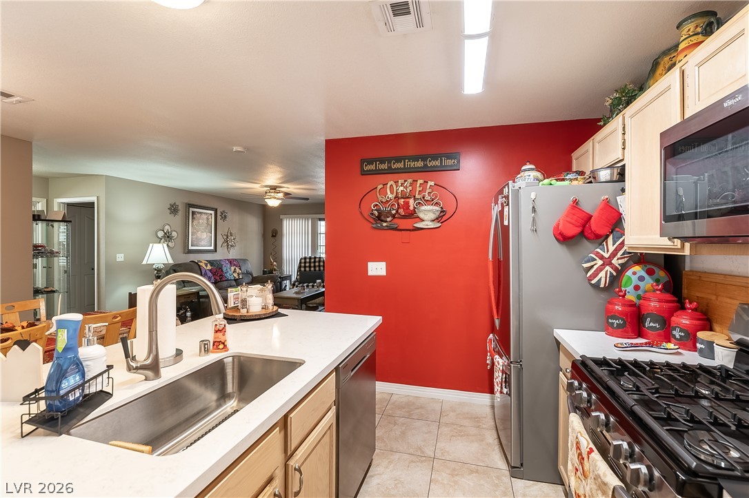 8452 Boseck Drive 123 Property Photo 12