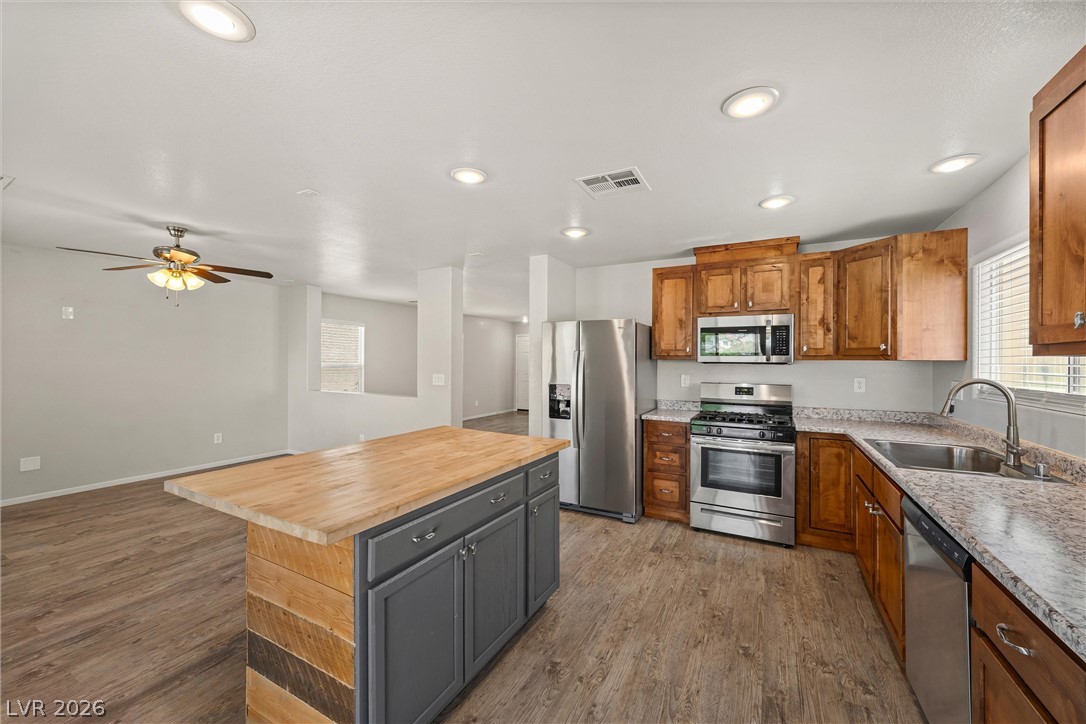 5304 Country Retreat Court Property Photo 1