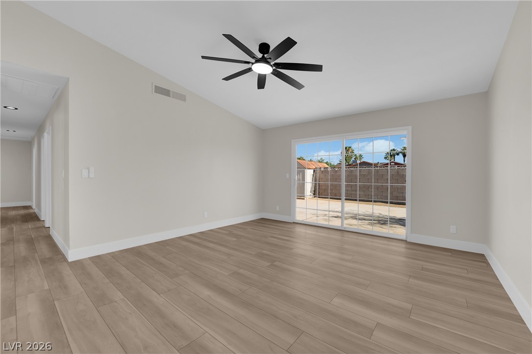 6324 Vista Verde Property Photo 8