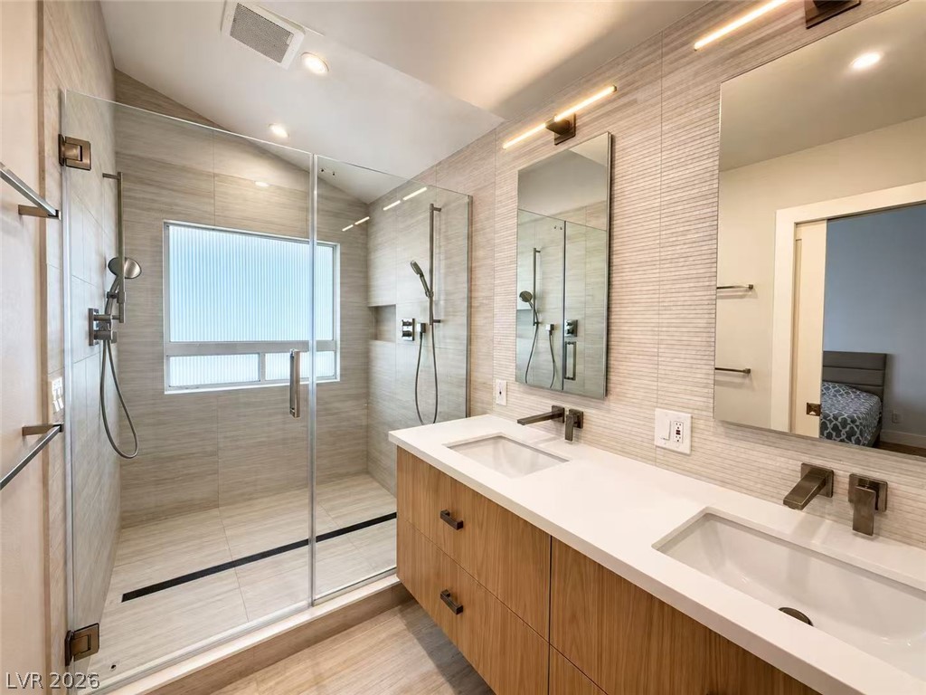 2901 Channel Bay Drive Property Photo 5