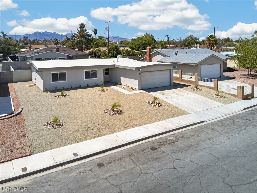 605 Donner Street Property Photo 3