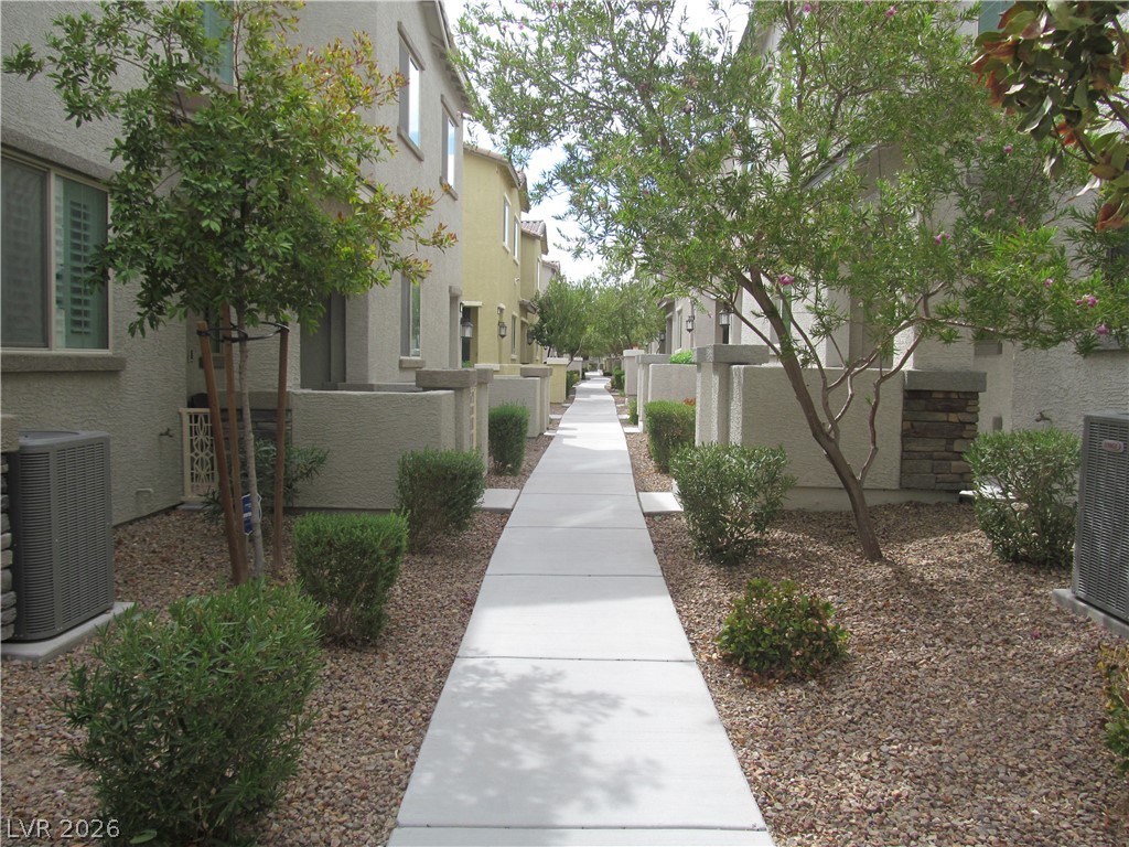 823 Grand Country Avenue Property Photo 2