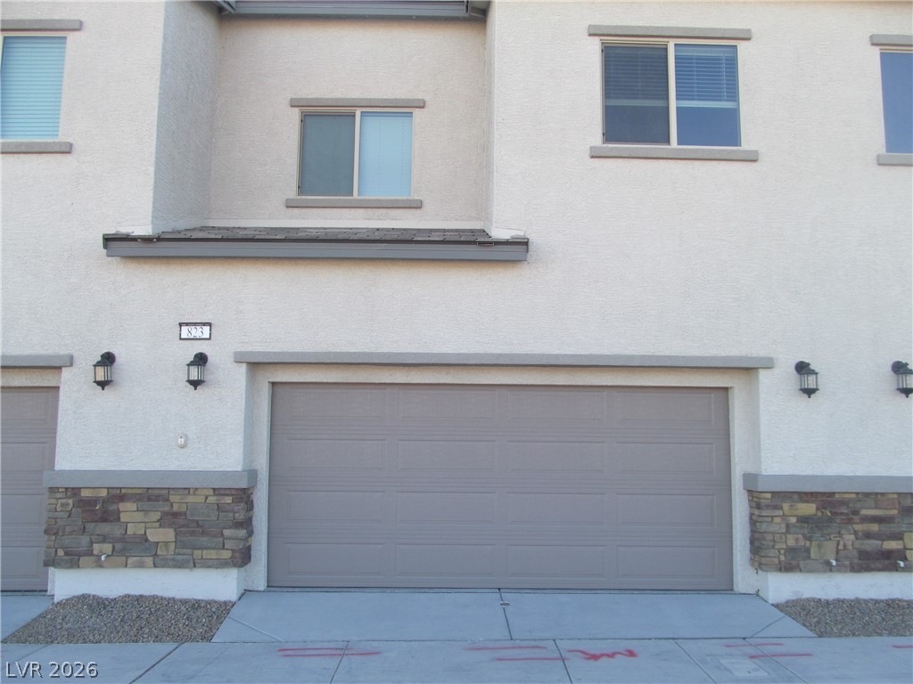 823 Grand Country Avenue Property Photo 4
