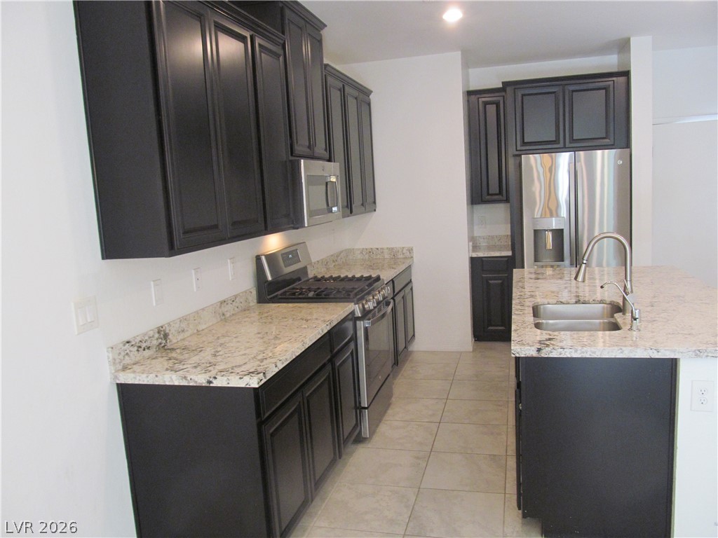 823 Grand Country Avenue Property Photo 6