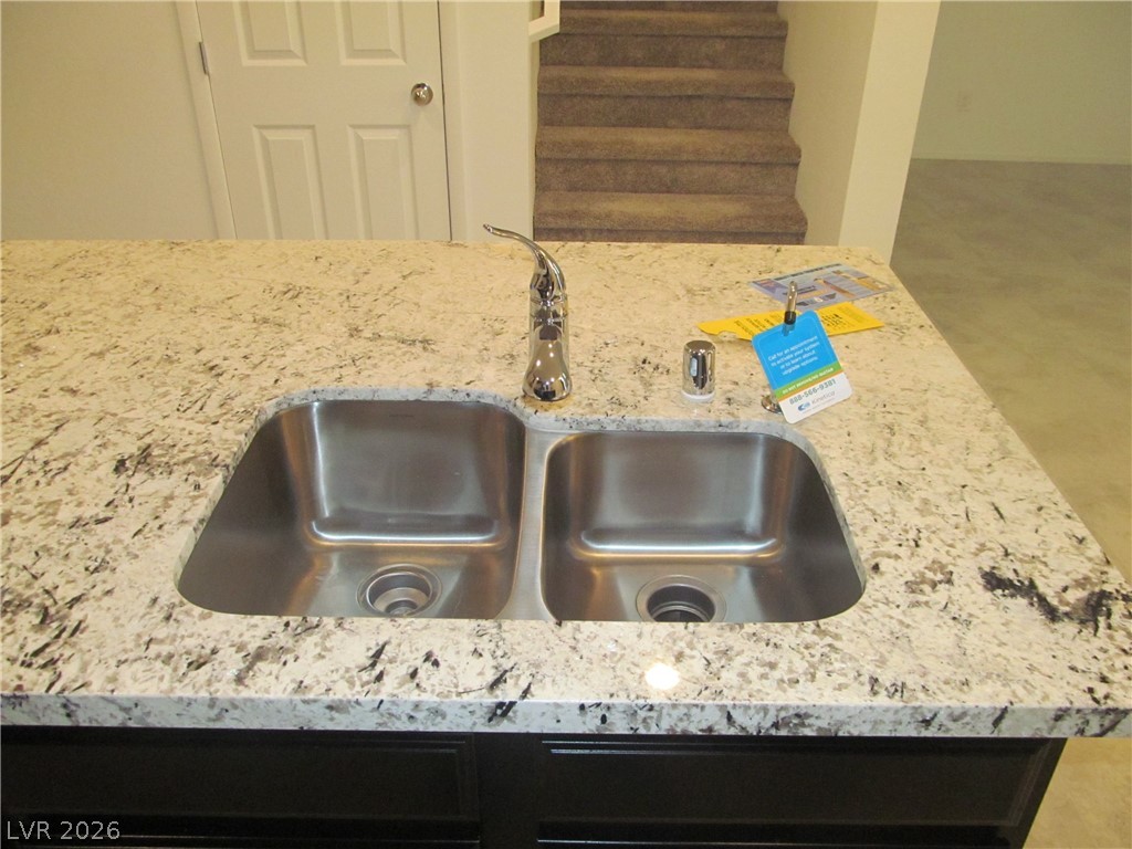 823 Grand Country Avenue Property Photo 7