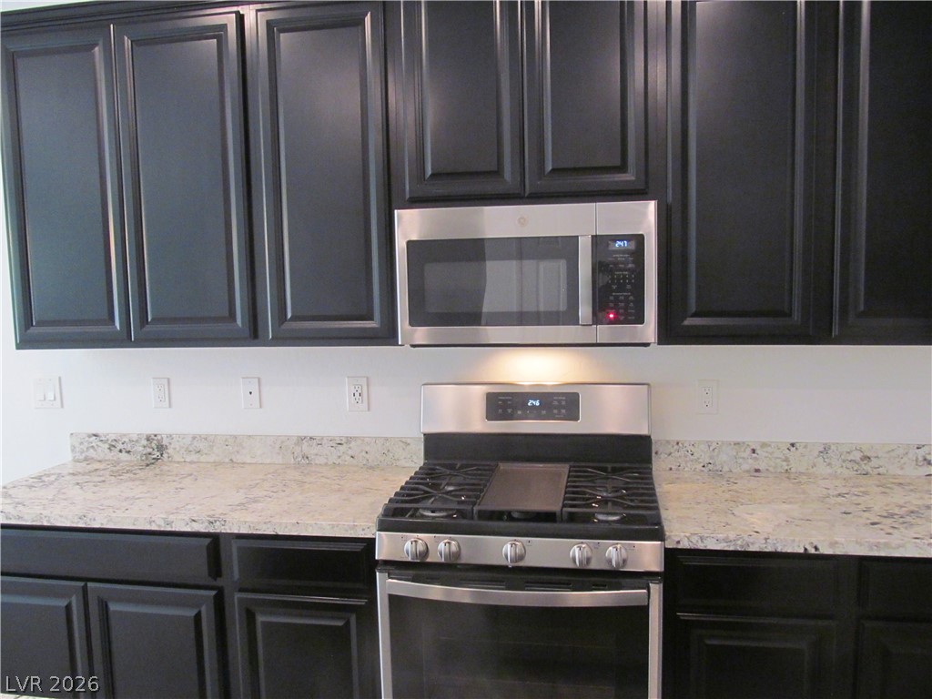 823 Grand Country Avenue Property Photo 10