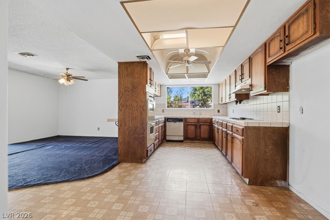 4424 Parkchester Circle Property Photo 12