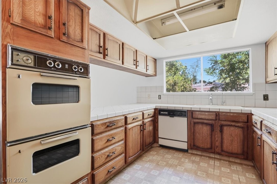 4424 Parkchester Circle Property Photo 14