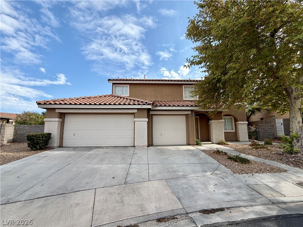2811525 Property Photo 3