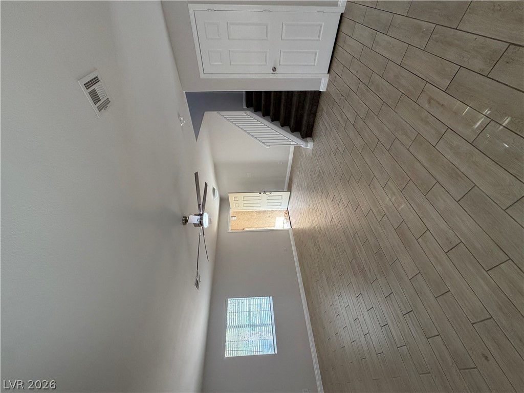 2811525 Property Photo 4