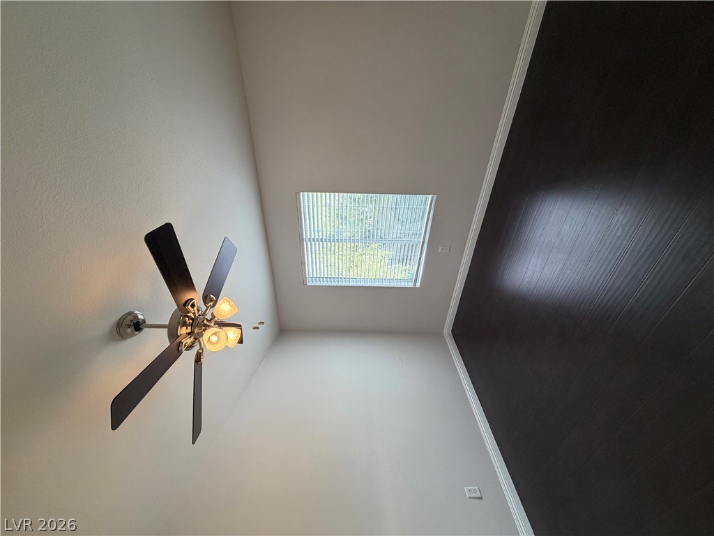 2811525 Property Photo 26