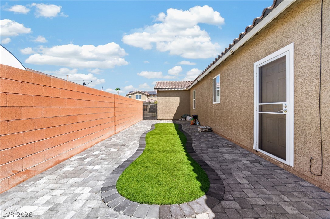 7081 Amber Robin Street Property Photo 39