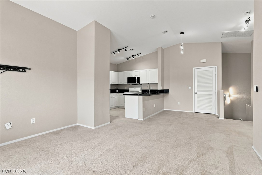 8628 Tomnitz Avenue 101 Property Photo 11