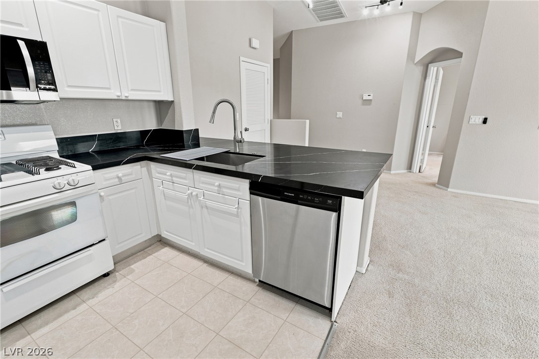 8628 Tomnitz Avenue 101 Property Photo 19