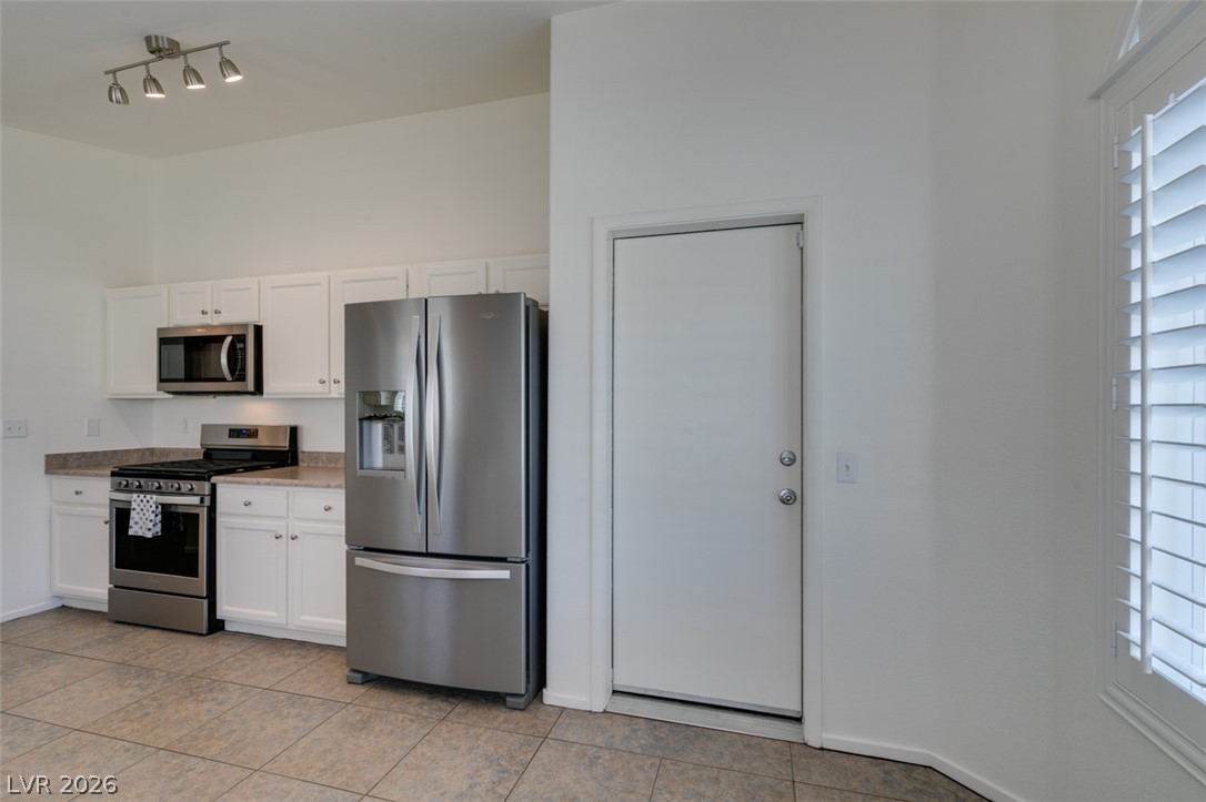 3380 Wayward Court Property Photo 13