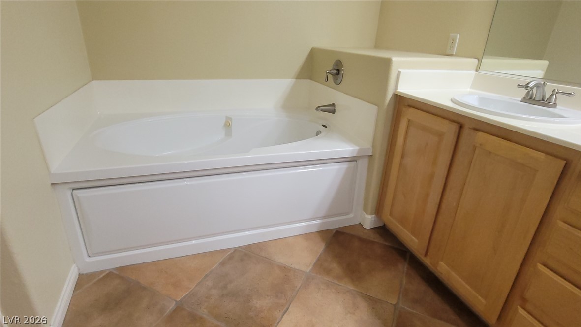 9184 Long Island Street Property Photo 15