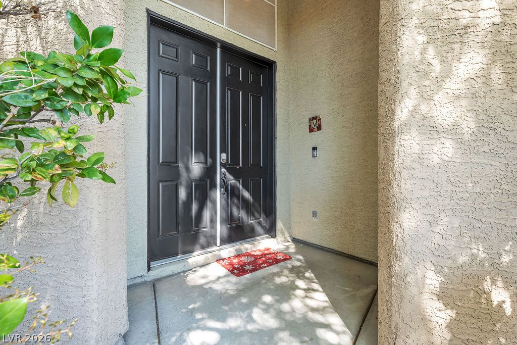 8221 Glistening Rush Street Property Photo 11