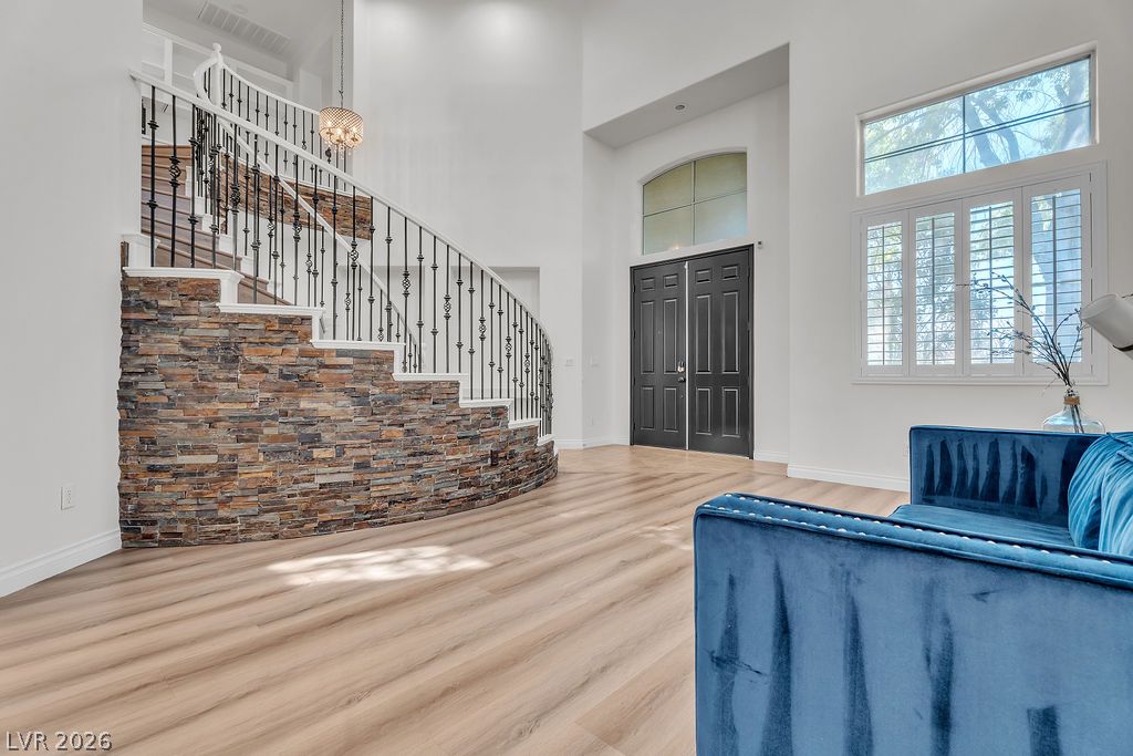 8221 Glistening Rush Street Property Photo 12