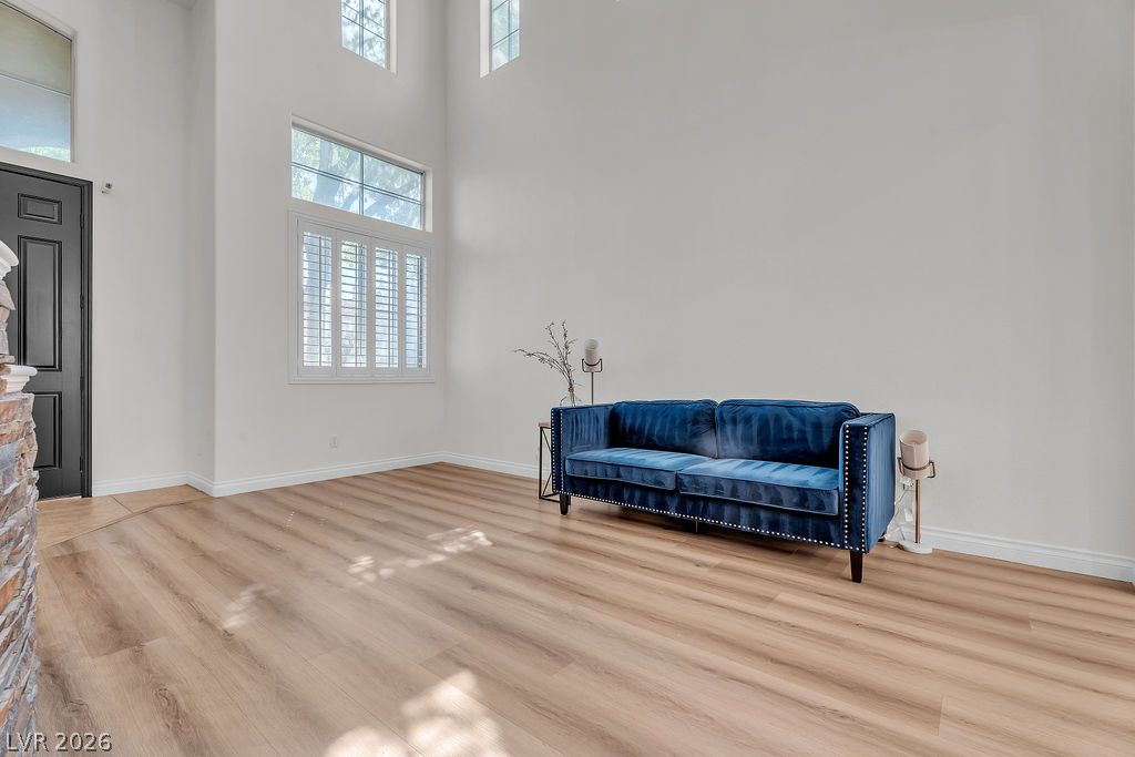 8221 Glistening Rush Street Property Photo 13