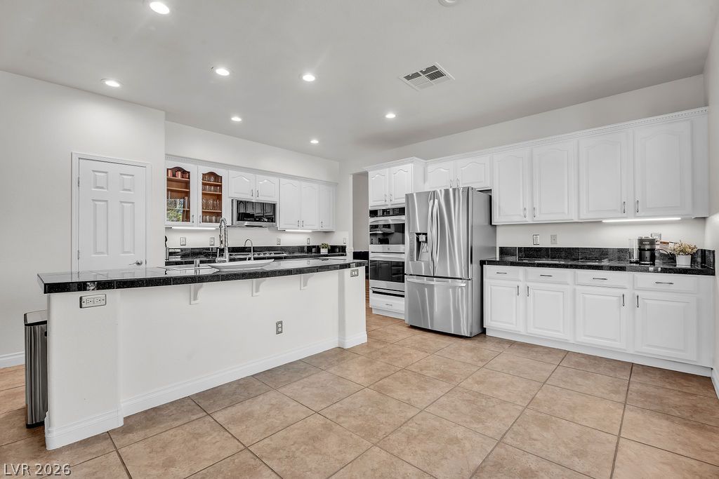 8221 Glistening Rush Street Property Photo 16