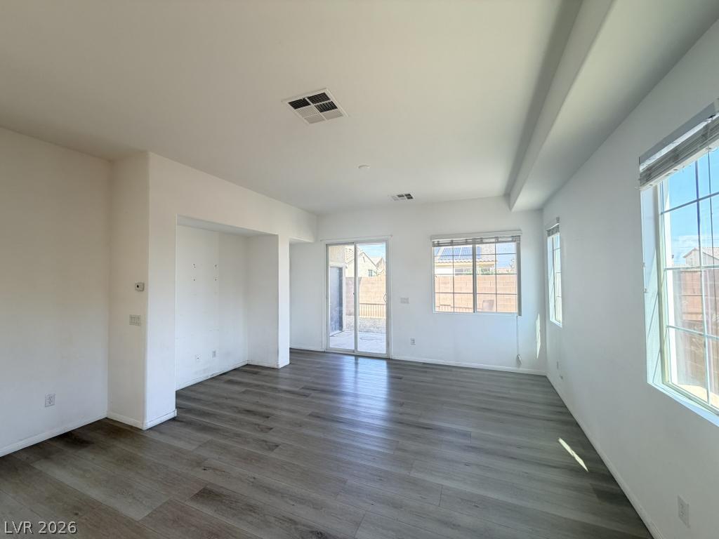 6522 Ditmars Street Property Photo 14