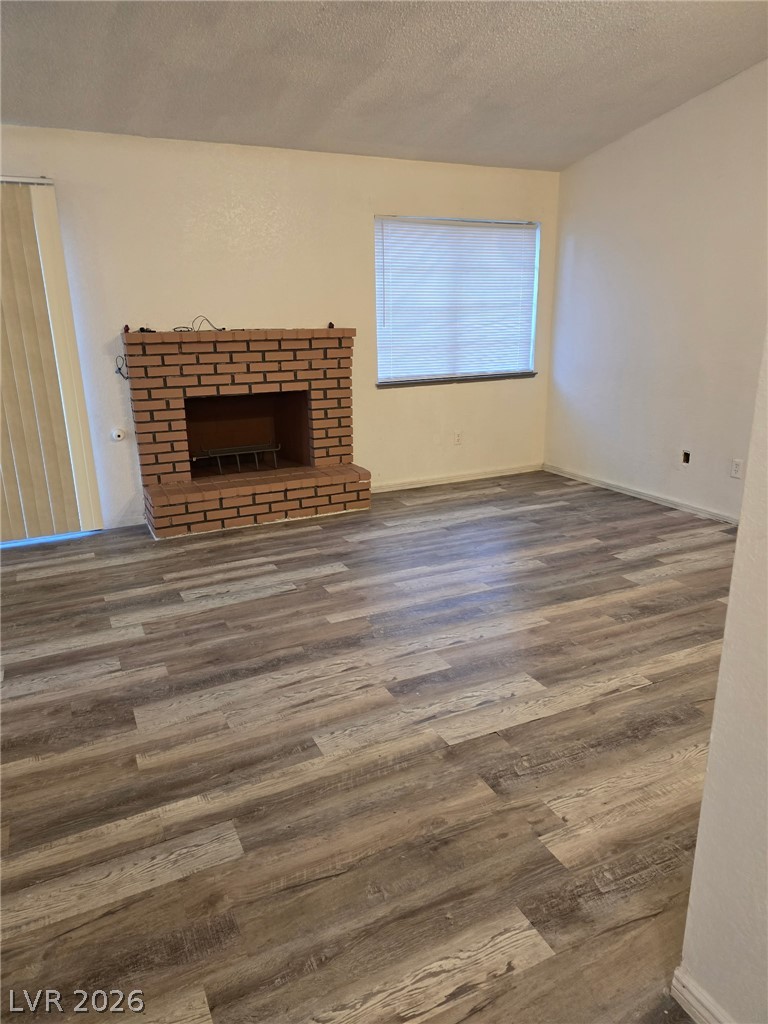 1744 Yellow Rose Street Property Photo 4