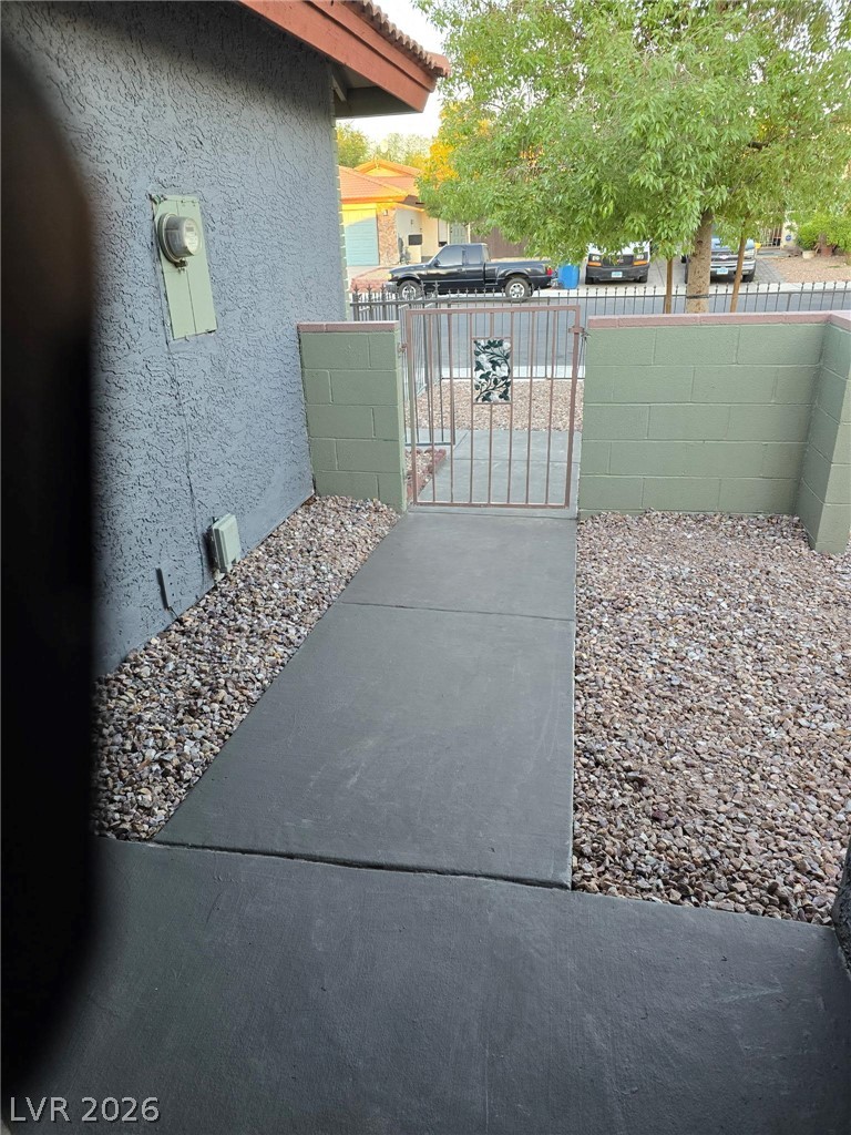 1744 Yellow Rose Street Property Photo 9