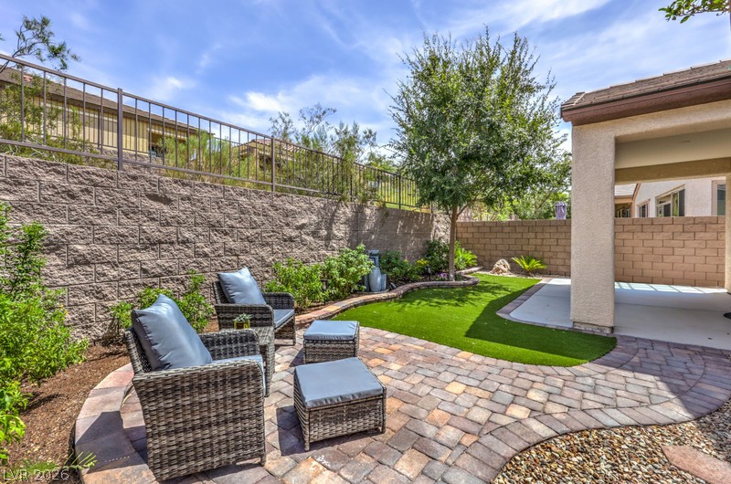 2452 Gamma Ray Place Property Photo 14