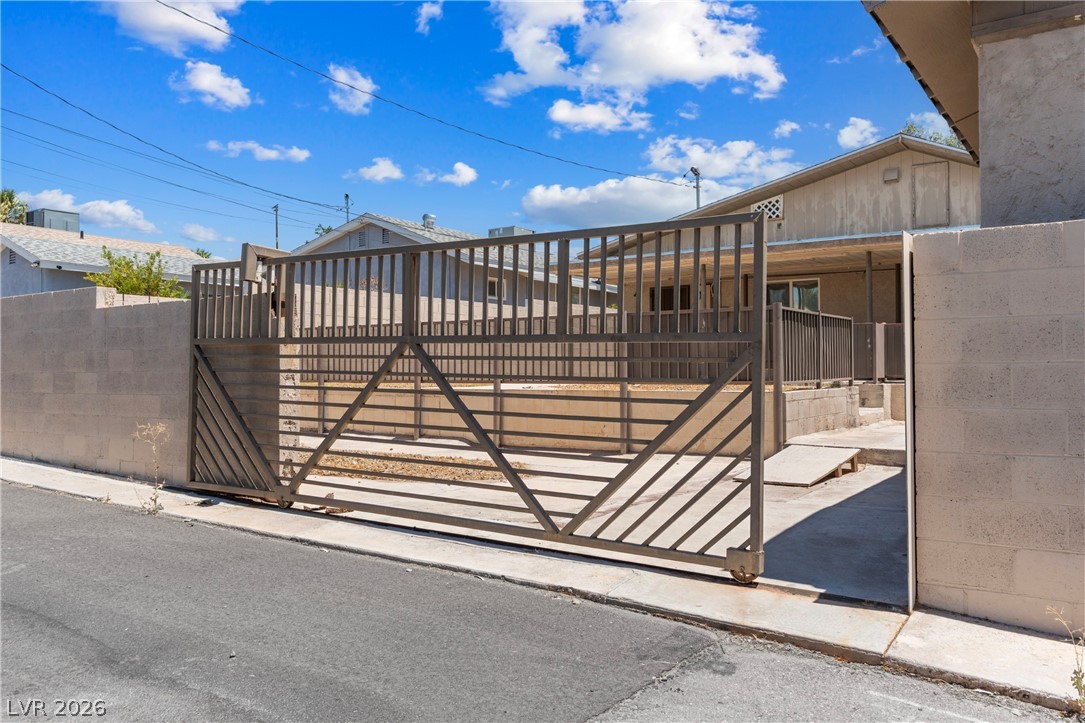 652 C Property Photo 32