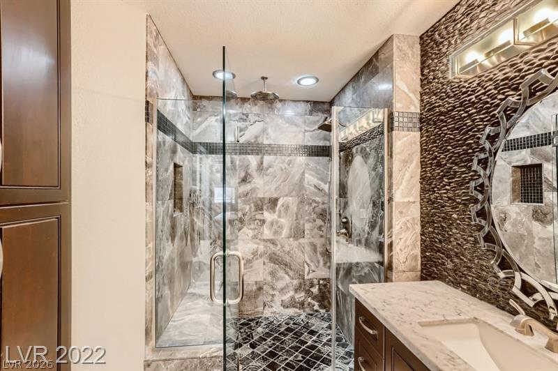 67 East Agate Avenue 208 Property Photo 11